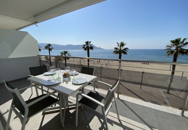 Apartment in Rosas / Roses - Ref. 68687 Apartment in Rosas / Roses - Ref. 68687