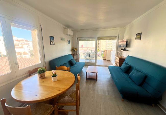 Apartment in Rosas / Roses - Ref. 77232 Apartment in Rosas / Roses - Ref. 77232