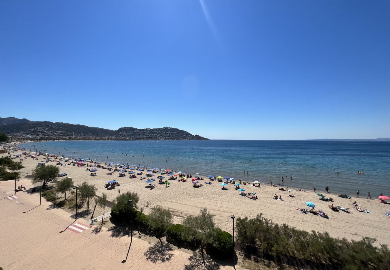 Apartment in Rosas / Roses - Ref. 385064 Apartment in Rosas / Roses - Ref. 385064